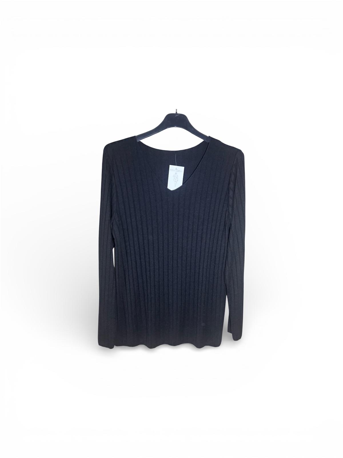 Camiseta Negra de Punto con Textura