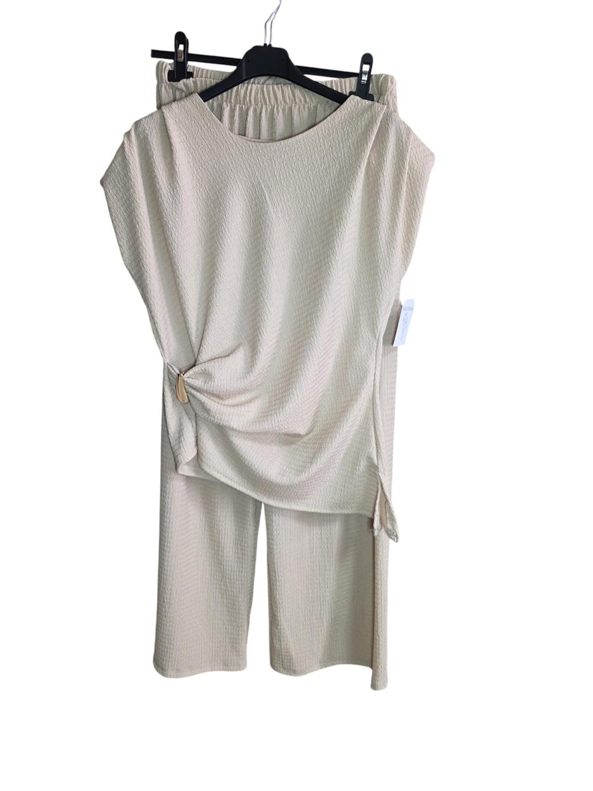 Conjunto Blusa y Pantalón con Nudo Lateral