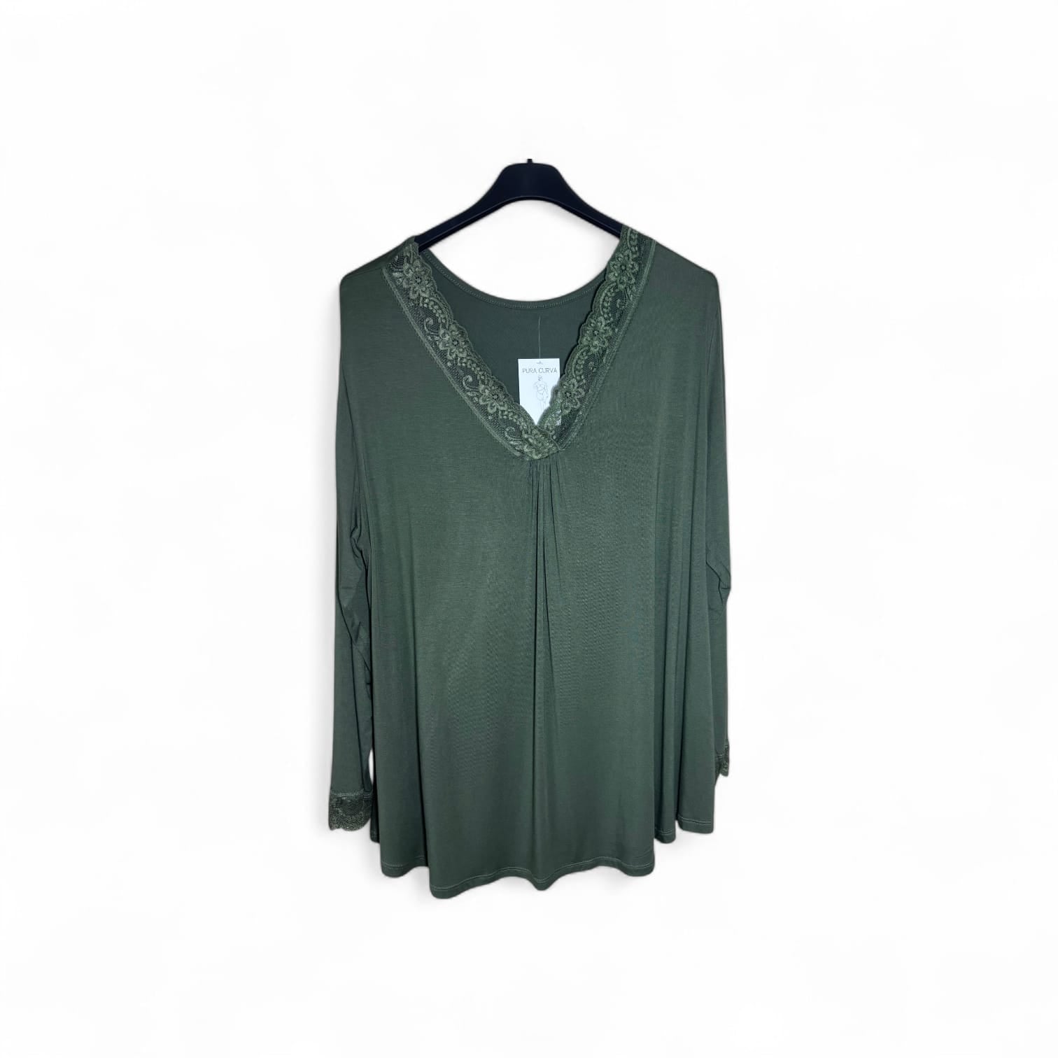 Blusa con Encaje en Escote Talla Grande