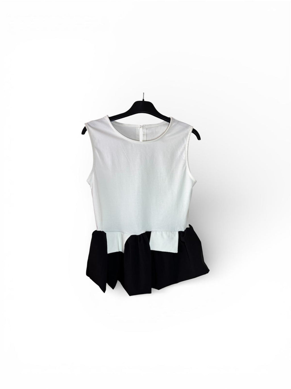 Blusa con Volante - Detalle Dorado